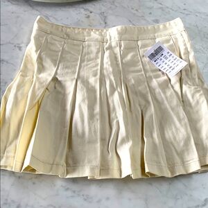 J. Galt brandy Melville medium high waisted rise cream Pleated denim jean Skirt